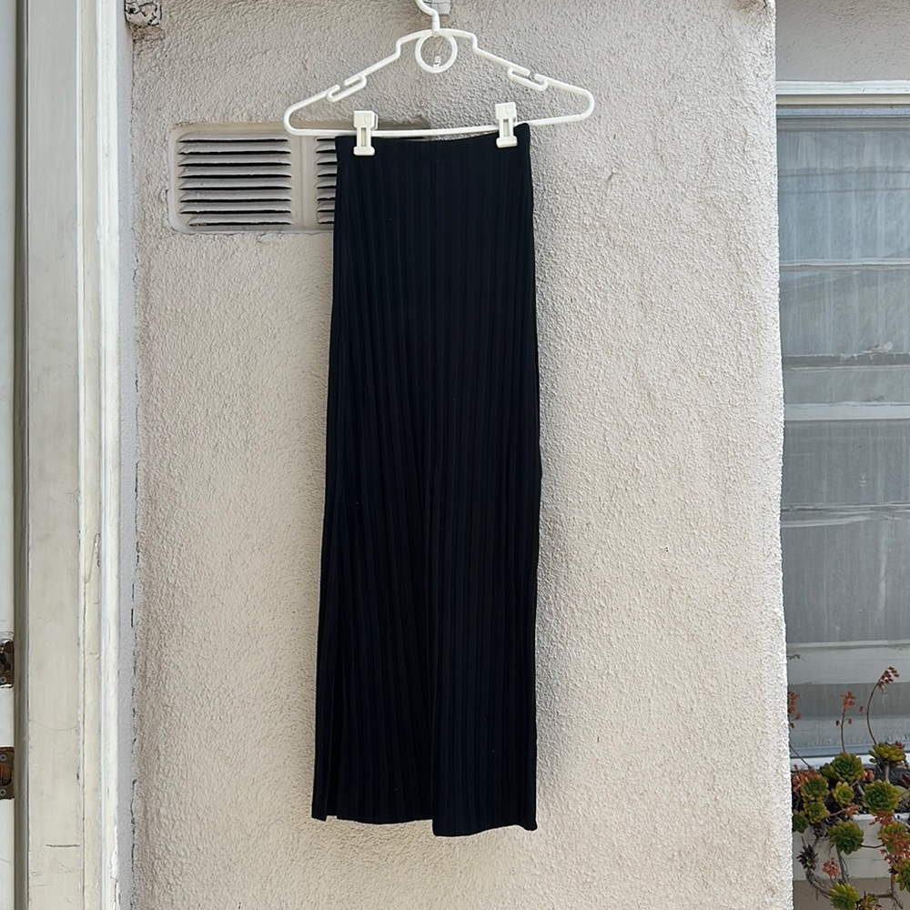 Reformation maxi skirt with slit Xs
